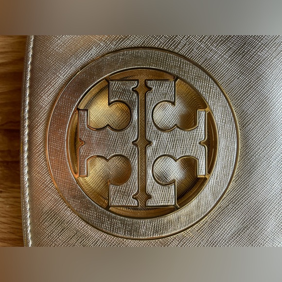 Tory Burch | Metallic Gold Leather Reva Chain Clutch w/ Dust Bag - Picture 14 of 17